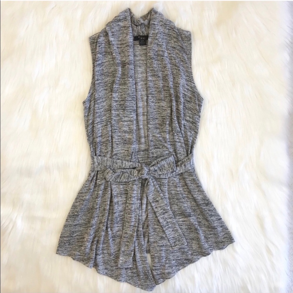 Sleeveless grey cardigan